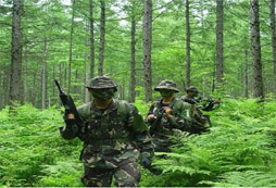 孩子參加北京八一軍旅夏令營后由內向變活潑