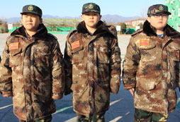 參加八一軍訓(xùn)夏令營給孩子一次鍛煉自己的機(jī)會！