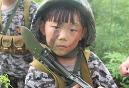 有暴力的孩子可以參加八一軍事夏令營嗎？