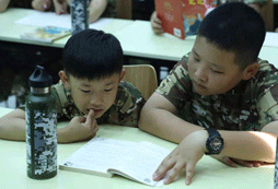 八一軍事夏令營告訴父母如何教育孩子的方法？