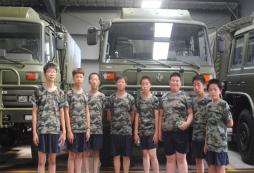 2017年為什么選擇八一軍旅夏令營(yíng)
