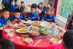 好好吃飯，不挑食，不浪費(fèi)