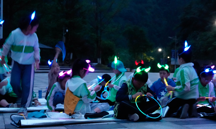 西嶺熒光晚會(huì)