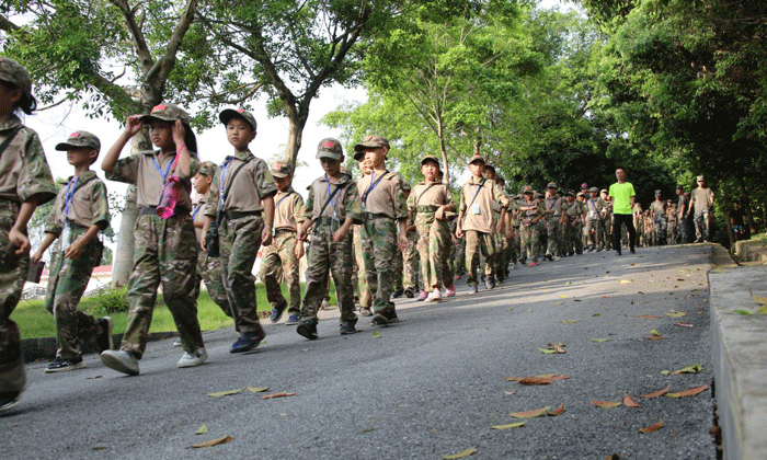 長春軍事夏令營.gif