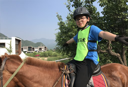 承德兒童夏令營現(xiàn)代化馬術(shù)俱樂部