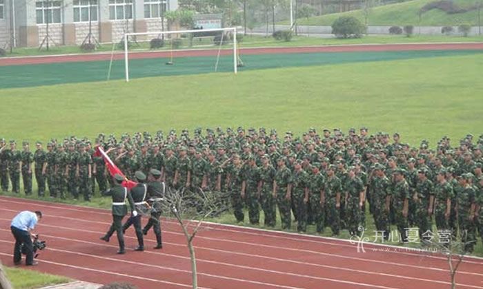 成都軍事夏令營(yíng)
