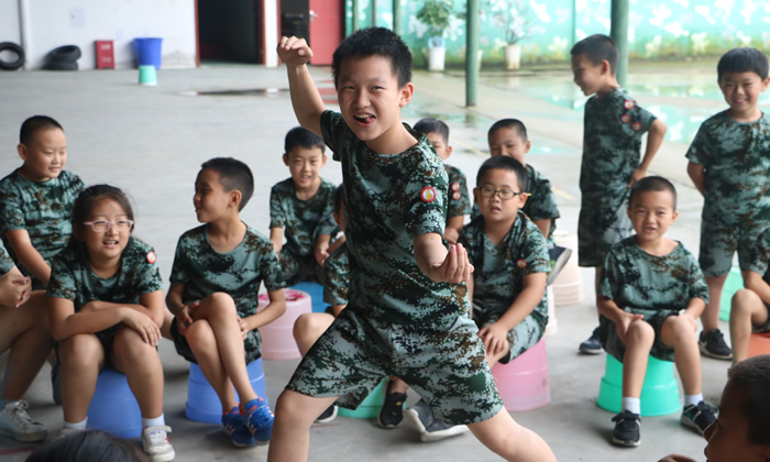 成都15天軍事夏令營多少錢