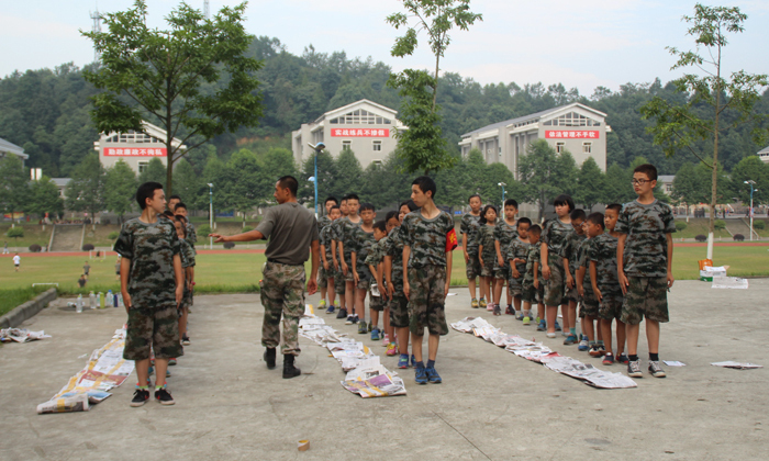 成都軍事夏令營(yíng)有哪些