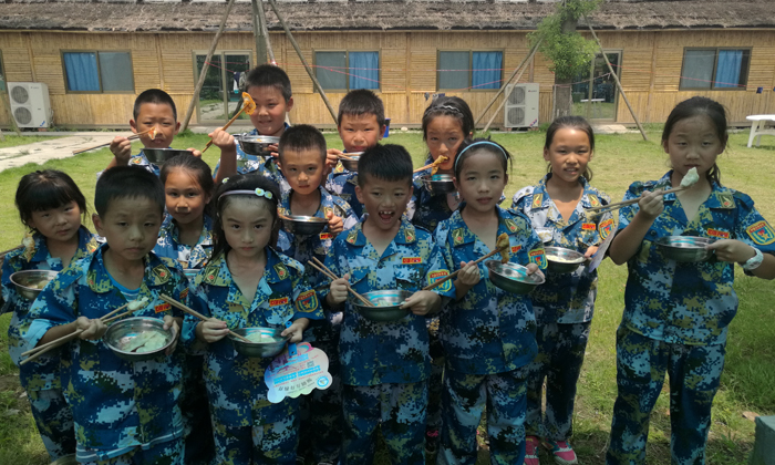 暑期參加成都軍事夏令營的報(bào)名條件是什么？.jpg