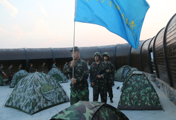 成都軍訓(xùn)夏令營(yíng)給孩子豐富多彩的假期