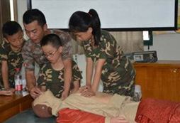 成都軍事夏令營提升孩子潛能