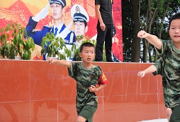 成都軍事夏令營給孩子一片成長的天空