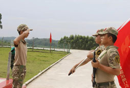 參加成都軍旅夏令營見證孩子成長的蛻變