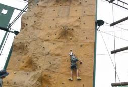 成都軍訓(xùn)夏令營的入營條件