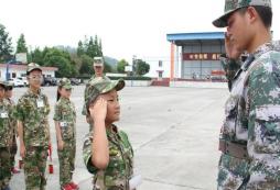 參加成都軍事拓展夏令營的條件是什么