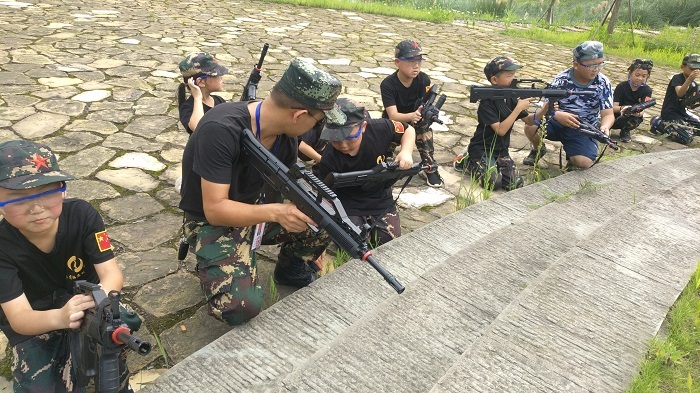成都軍訓(xùn)哪個(gè)夏令營(yíng)比較好