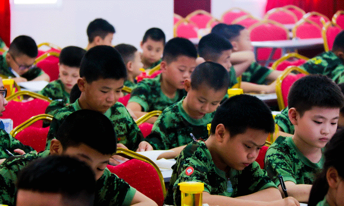 成都兒童軍訓(xùn)夏令營費(fèi)用