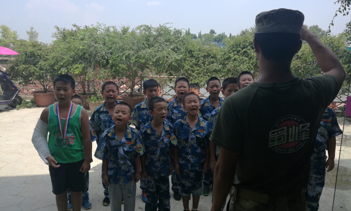 青少年參加成都軍校夏令營(yíng)的意義.jpg