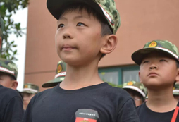 軍事訓(xùn)練能給孩子帶來(lái)哪些變化呢？