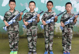 參加成都軍事夏令營的目的是什么？