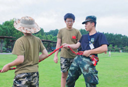 教學(xué)員拔河小技巧