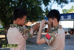 乘風(fēng)軍事夏令營嚴(yán)格把控孩子的作息時間
