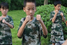 中小學(xué)生參加的吃苦夏令營費(fèi)用會不會很高？