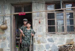 貧困山區(qū)體驗(yàn)夏令營(yíng)讓我更懂得珍惜生活