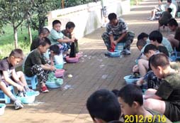 暑期吃苦夏令營給孩子生活新體驗(yàn)