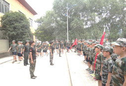 吃苦夏令營(yíng)讓孩子體驗(yàn)不一樣的成長(zhǎng)