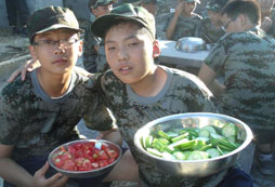 貧困山區(qū)體驗(yàn)夏令營讓感恩的種子根植于心