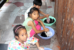 孩子參加吃苦夏令營報名后有時間寫作業(yè)嗎？