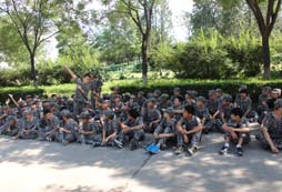 孩子參加吃苦夏令營需要帶的東西