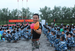 選擇吃苦夏令營(yíng)機(jī)構(gòu)需要注意哪些問題