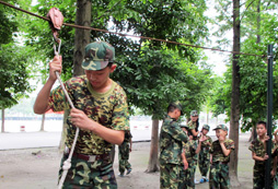 廈門(mén)吃苦夏令營(yíng)怎么報(bào)名