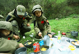 青少年吃苦夏令營報名已經(jīng)開始啦！
