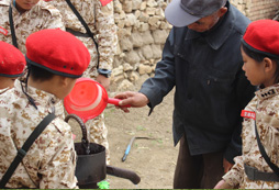 鄉(xiāng)村體驗(yàn)夏令營來一場田野野炊