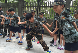 吃苦夏令營(yíng)培養(yǎng)孩子的自立能力