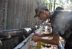 農(nóng)村生活體驗夏令營讓孩子學會珍惜