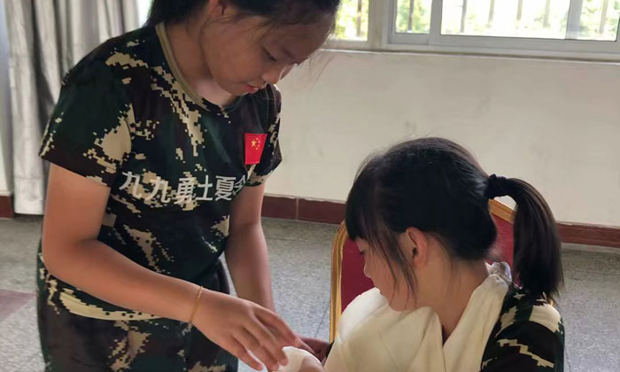 重慶軍事夏令營(yíng)如何選擇