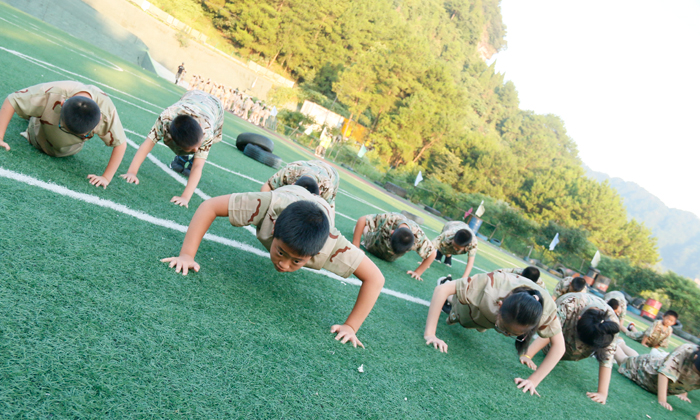 重慶軍訓(xùn)夏令營怎么樣