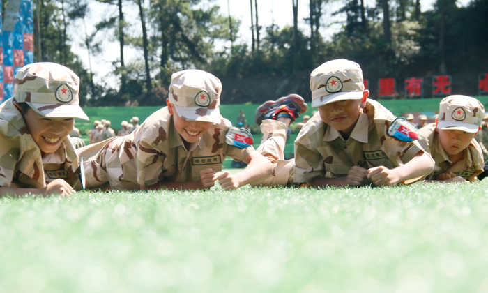 重慶軍訓(xùn)夏令營多少錢