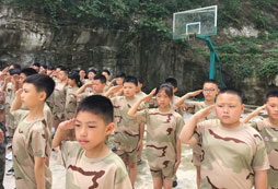 重慶有一個月的軍事夏令營嗎？