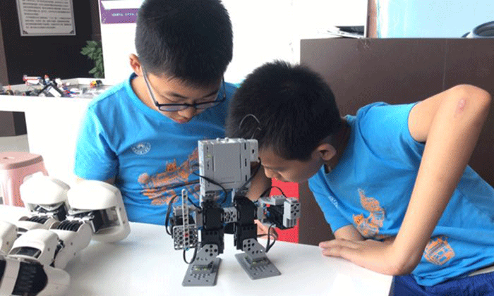 創(chuàng)客編程夏令營優(yōu)勢