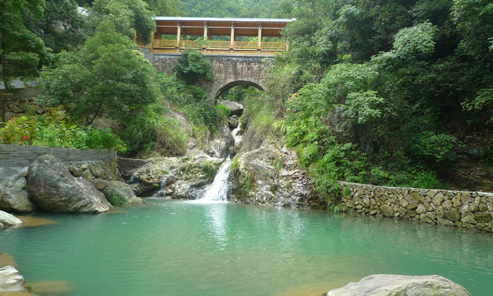 營(yíng)地環(huán)境之小橋流水