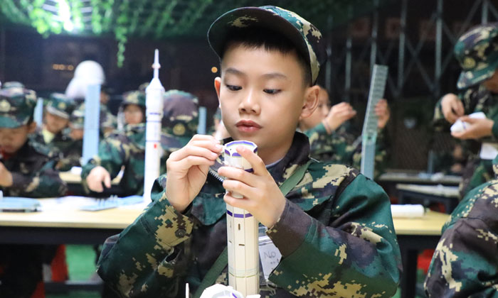 東莞軍訓(xùn)夏令營