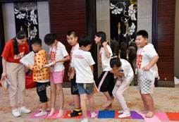 東莞青少年夏令營提高孩子英語興趣！