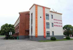 軍事拓展夏令營幫助青少年改善不良習慣