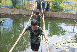兒童軍事夏令營培養(yǎng)孩子的良好習(xí)慣