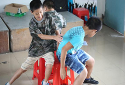 幼兒時期讓孩子參加夏令營活動的目的？